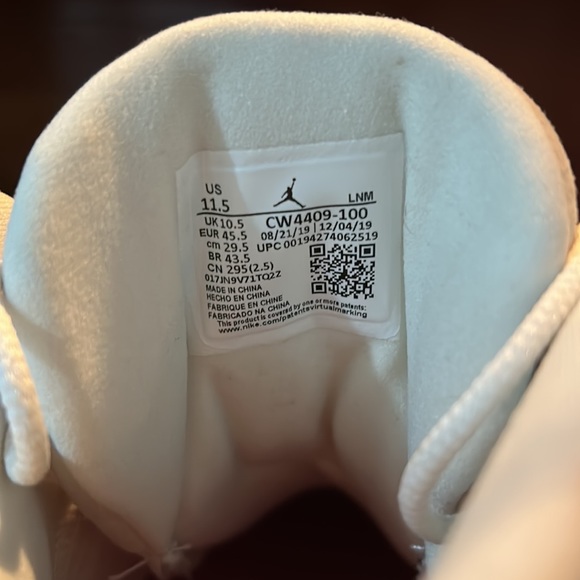 Jordan 13 retro CNY - Picture 4 of 5